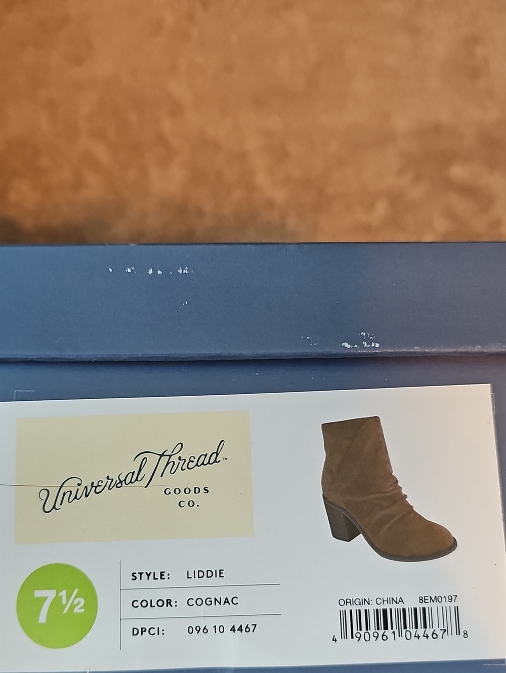 Universal Thread Booties - Picture 4 of 4